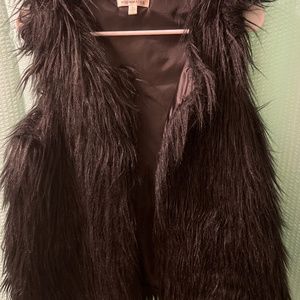 Black fur short sleeve